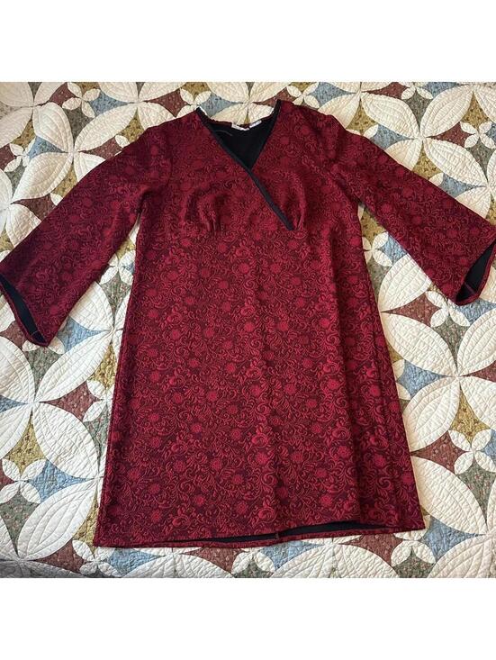 White Stag Dresses & Skirts - Red & black vintage 90s whimsigoth babydoll dress w bell sleeves Size 2XL